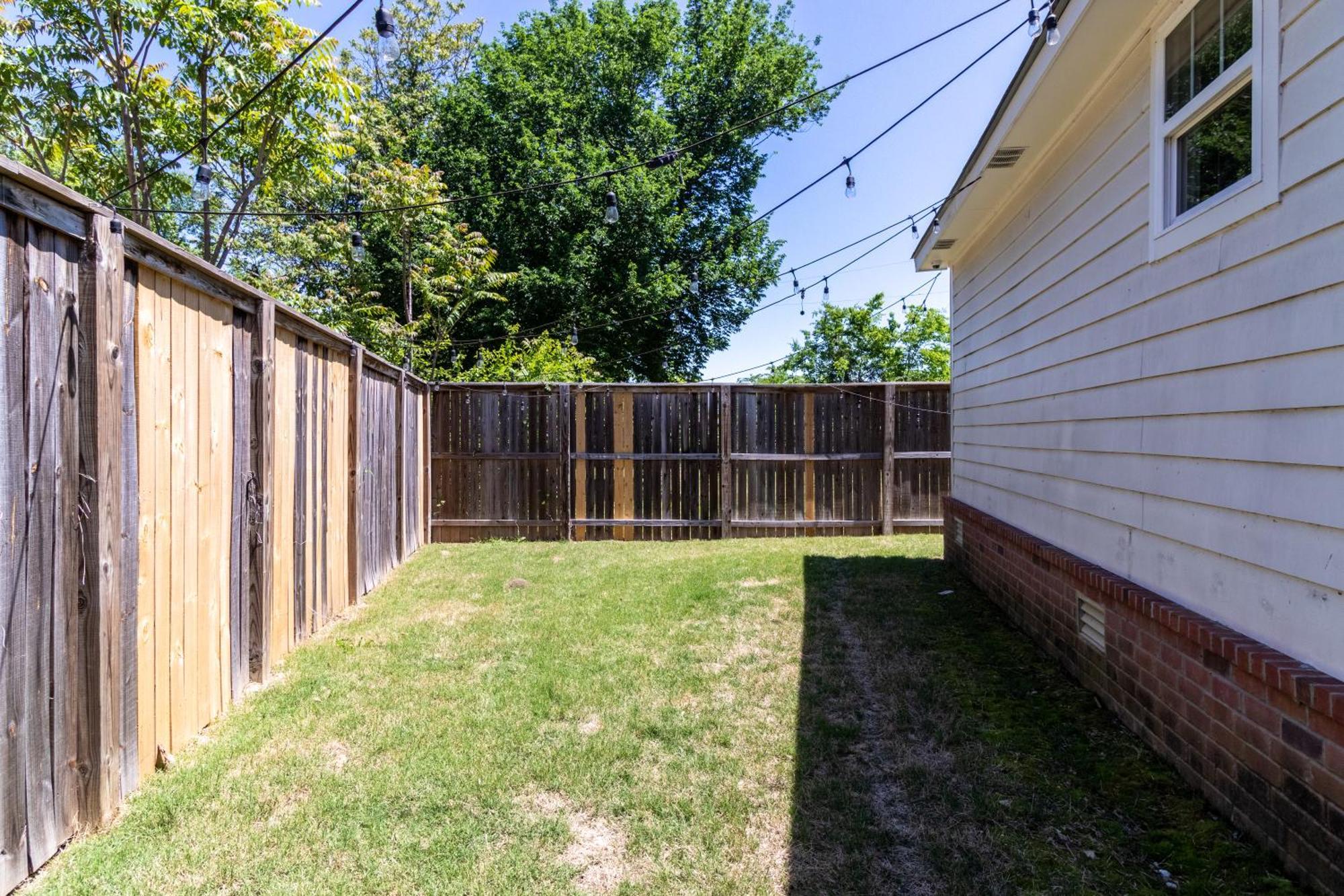 Holiday home Fenced In Backyard, 7 Minutes From Downtown 2 Bedroom Memphis